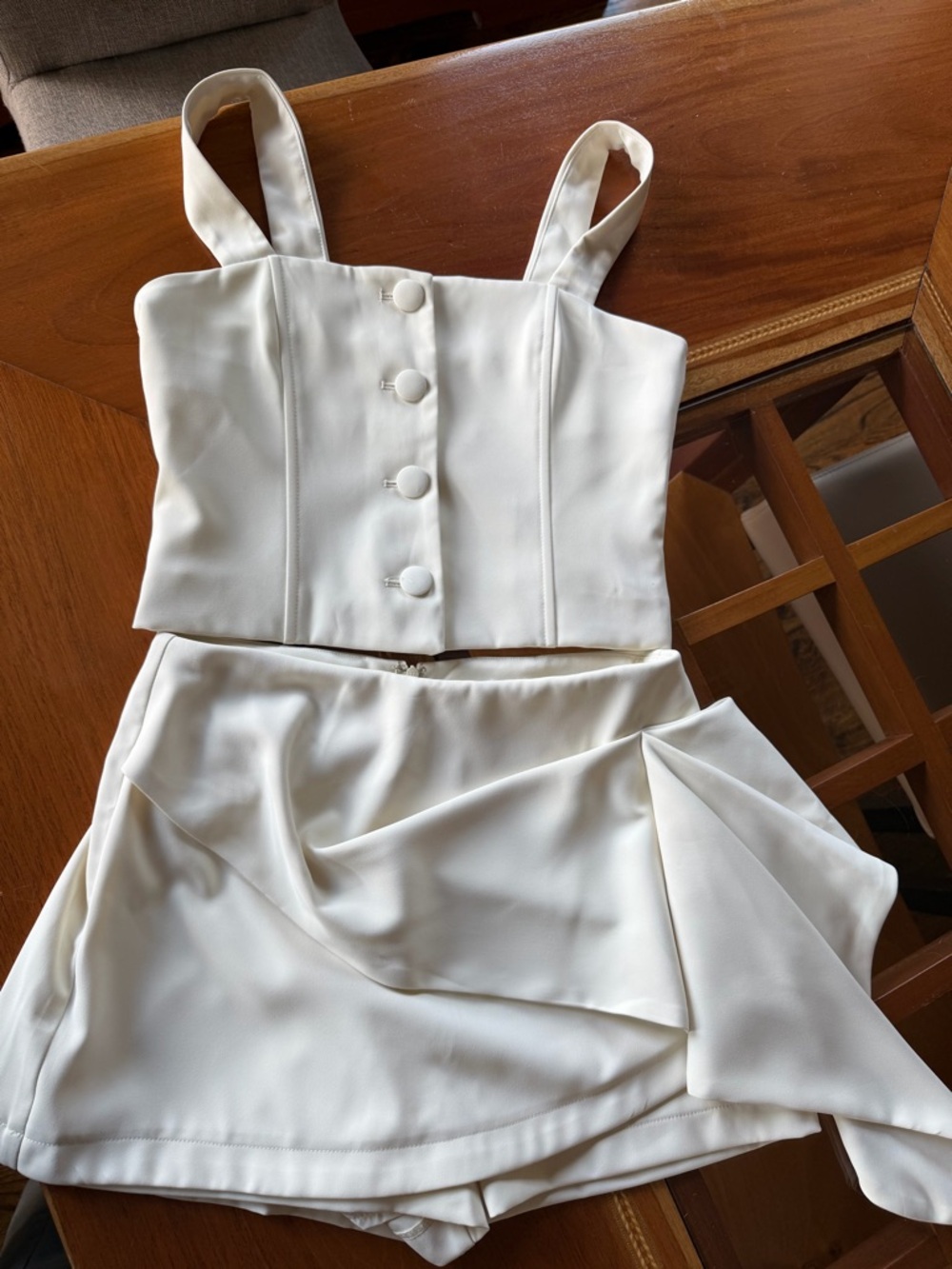 TCEC Cream Two-Piece Set